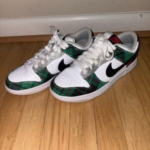 Nikw christmas dunks
